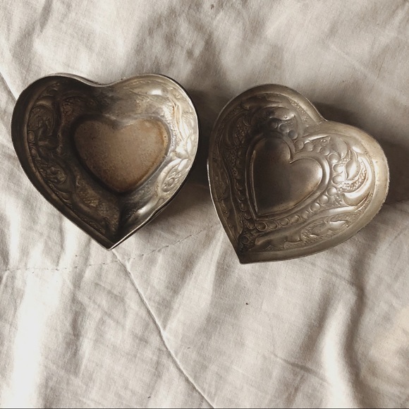 Antique Bohemian Artisan Heart Shaped Metal Tin - Picture 4 of 16